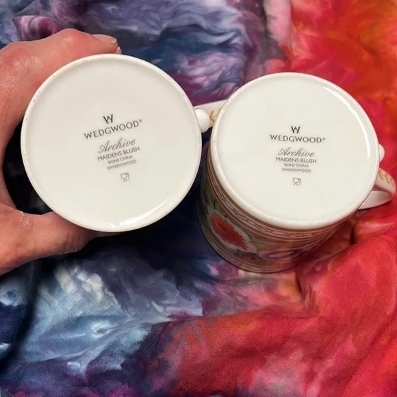 Wedgwood mugs - Picture 2 of 5